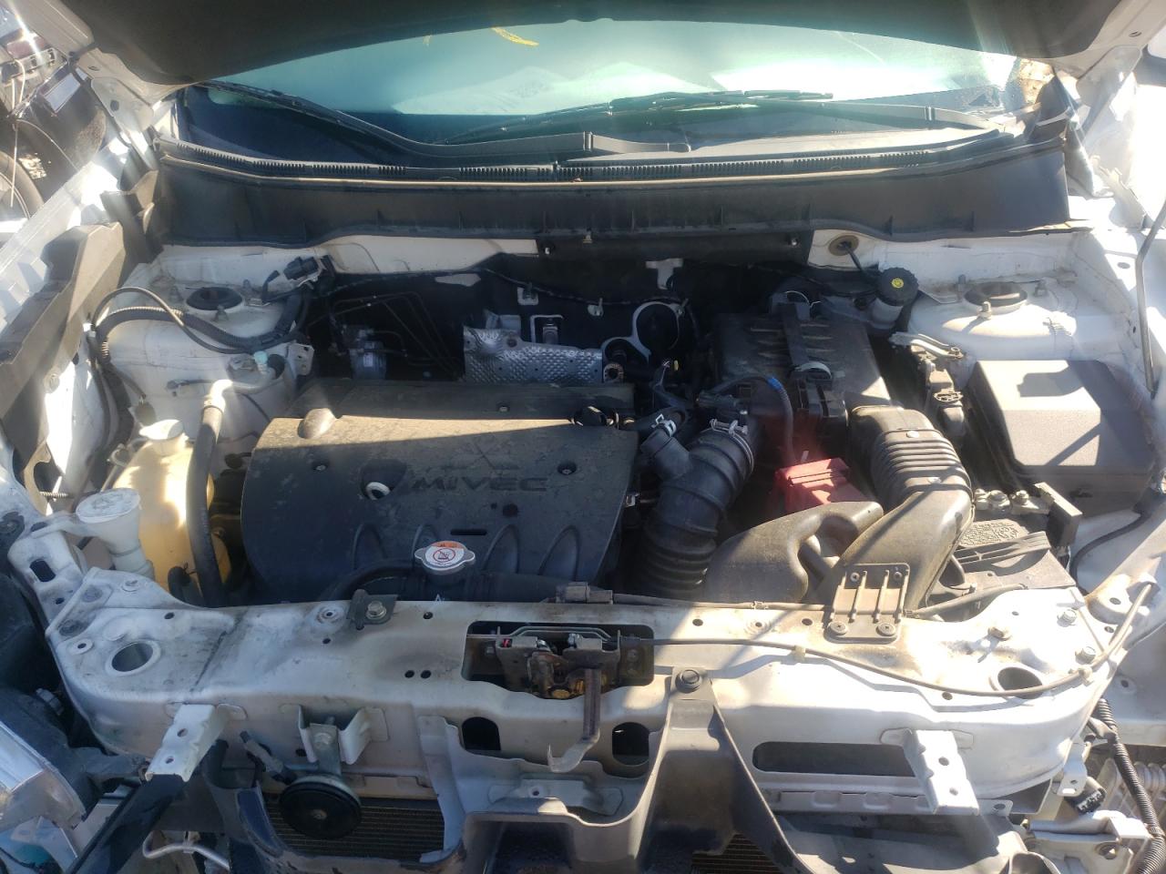 Photo 7 from auction – 2014 MITSUBISHI OUTLANDER with VIN 4A4AR4AU3EE009023