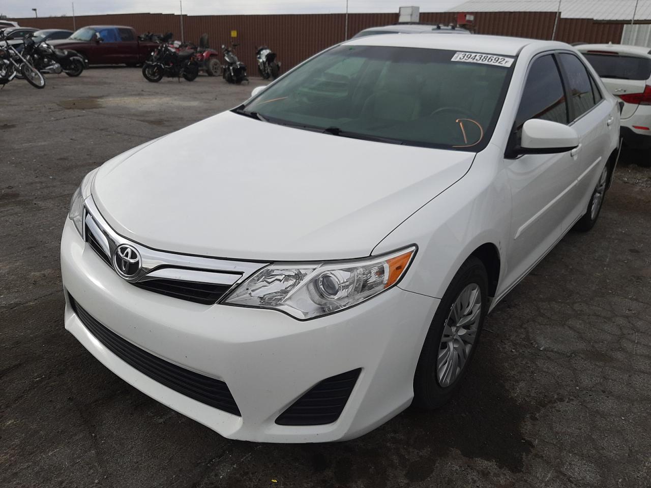Photo 2 from auction – 2014 TOYOTA CAMRY L with VIN 4T4BF1FK0ER347514