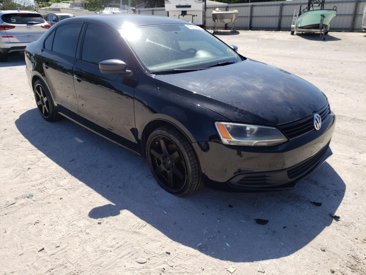 Photo 1 from auction – 2013 VOLKSWAGEN JETTA BASE with VIN 3VW2K7AJ5DM293445