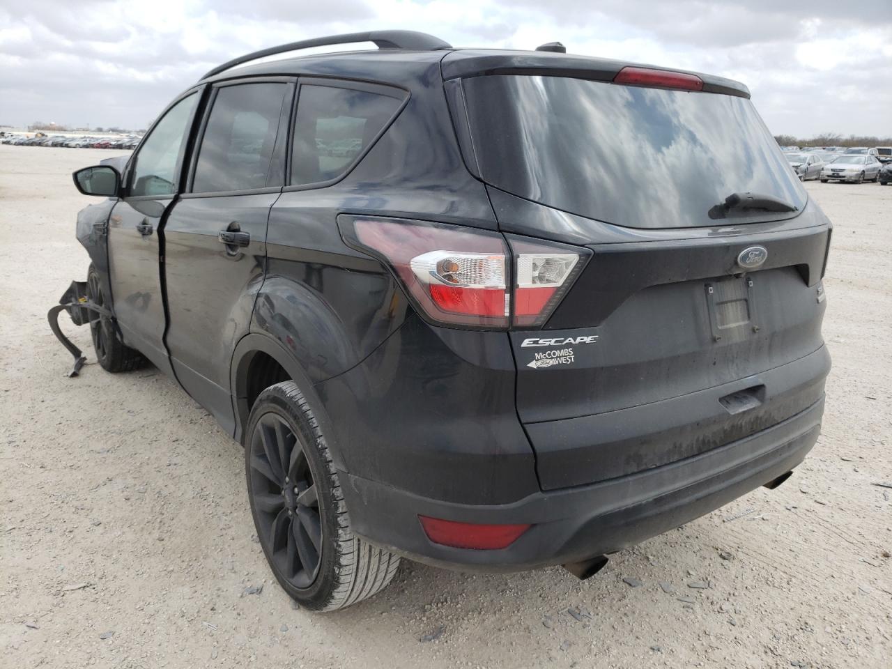 Photo 3 from auction – 2017 FORD ESCAPE SE with VIN 1FMCU0GD2HUC25031