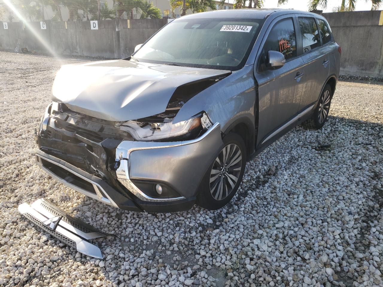 Photo 2 from auction – 2020 MITSUBISHI OUTLANDER with VIN JA4AD3A36LZ009895
