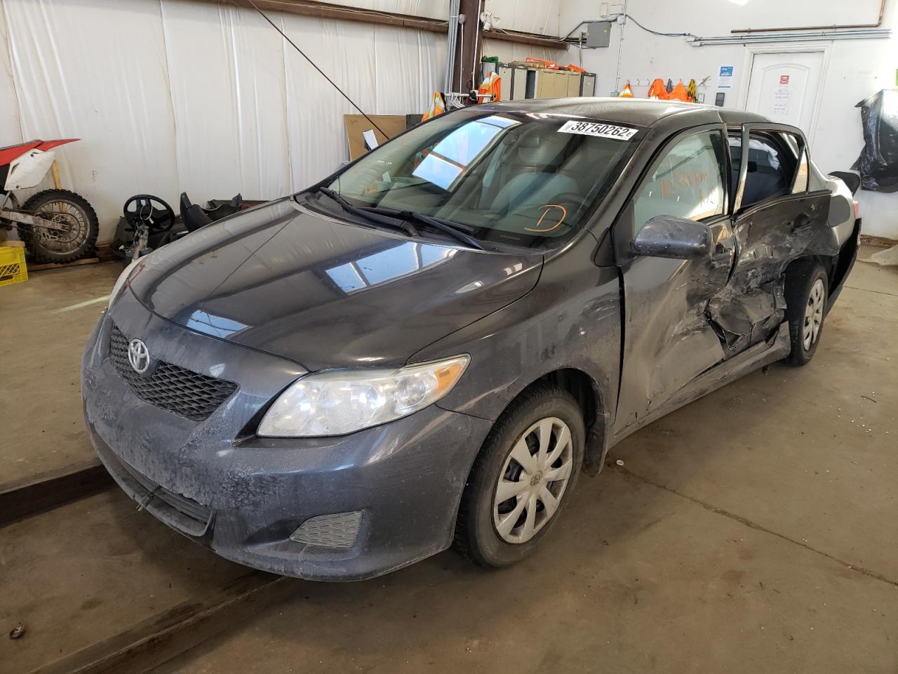 Zdjęcie 2 z aukcji – 2009 TOYOTA COROLLA BA z VIN 2T1BU40E09C101901