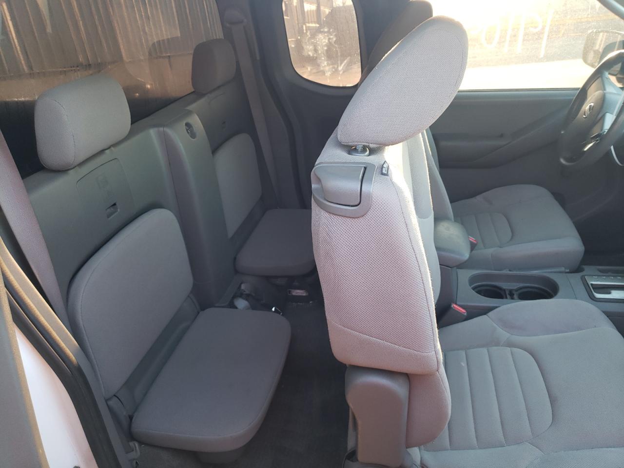صورة رقم 6 من المزاد - 2010 NISSAN FRONTIER K مع VIN 1N6BD0CT4AC435751