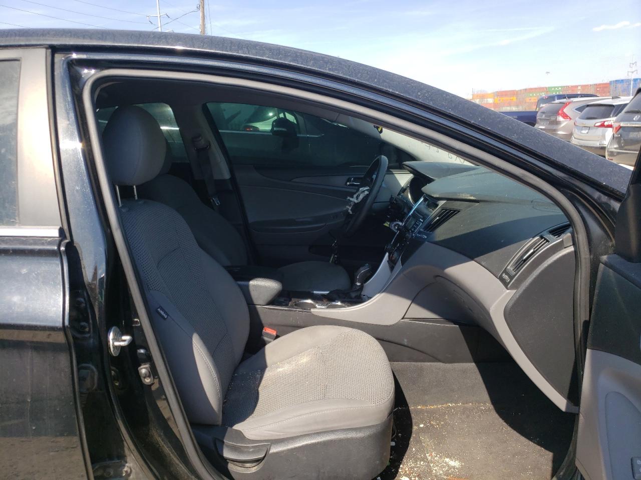 Photo 5 from auction – 2011 HYUNDAI SONATA GLS with VIN 5NPEB4AC7BH132176