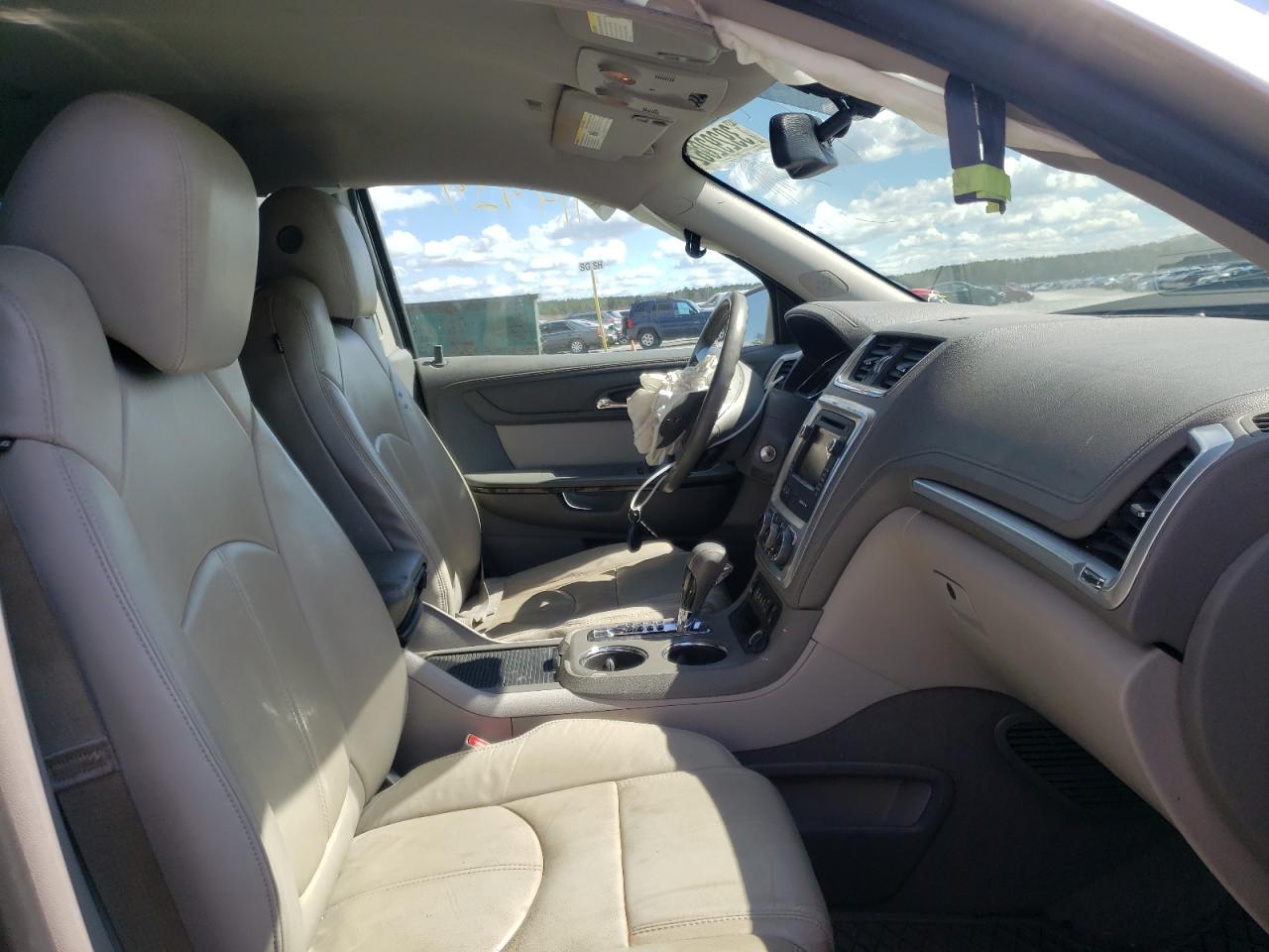 Photo 5 from auction – 2014 GMC ACADIA SLT with VIN 1GKKRRKD8EJ259358
