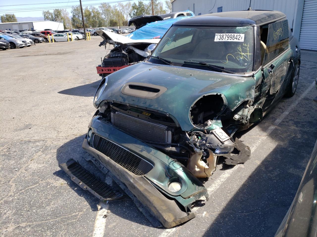 Photo 2 from auction – 2007 MINI COOPER S with VIN WMWMF73537TL89125