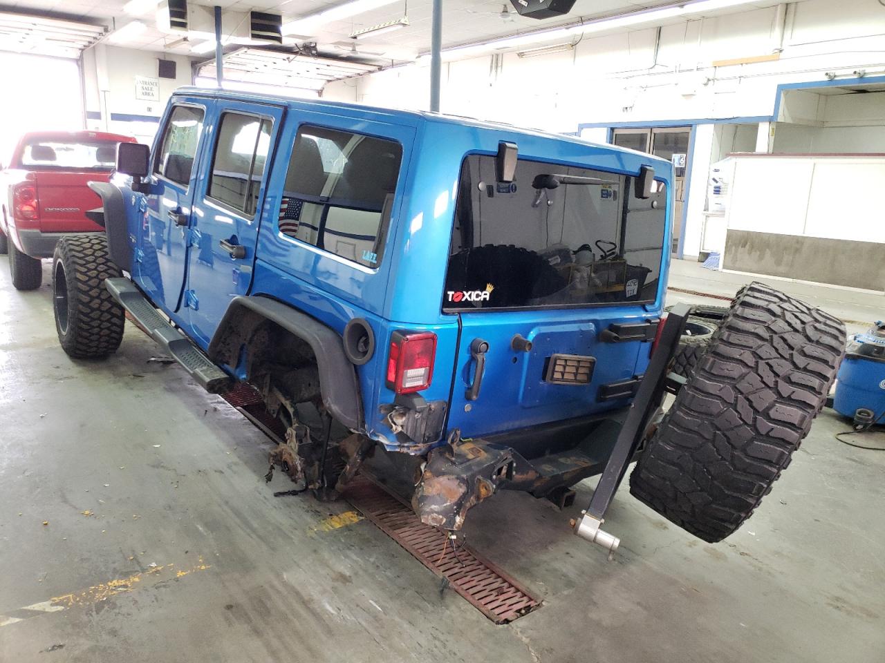 Photo 3 from auction – 2016 JEEP WRANGLER U with VIN 1C4BJWEG8GL240971