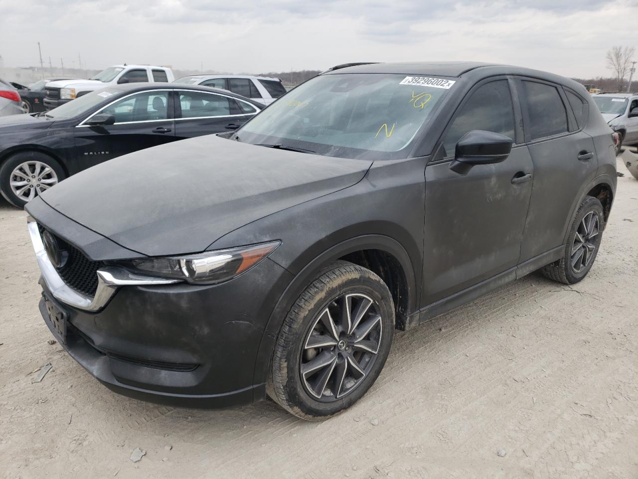 Photo 2 from auction – 2018 MAZDA CX-5 TOURI with VIN JM3KFACM0J1392007