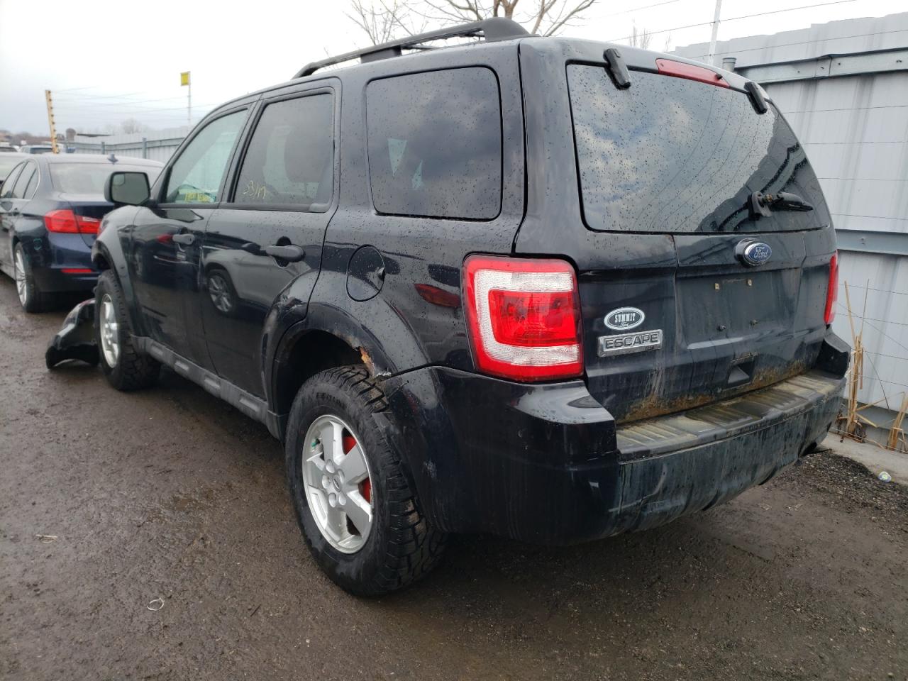 Photo 3 from auction – 2011 FORD ESCAPE XLT with VIN 1FMCU0D76BKA15713