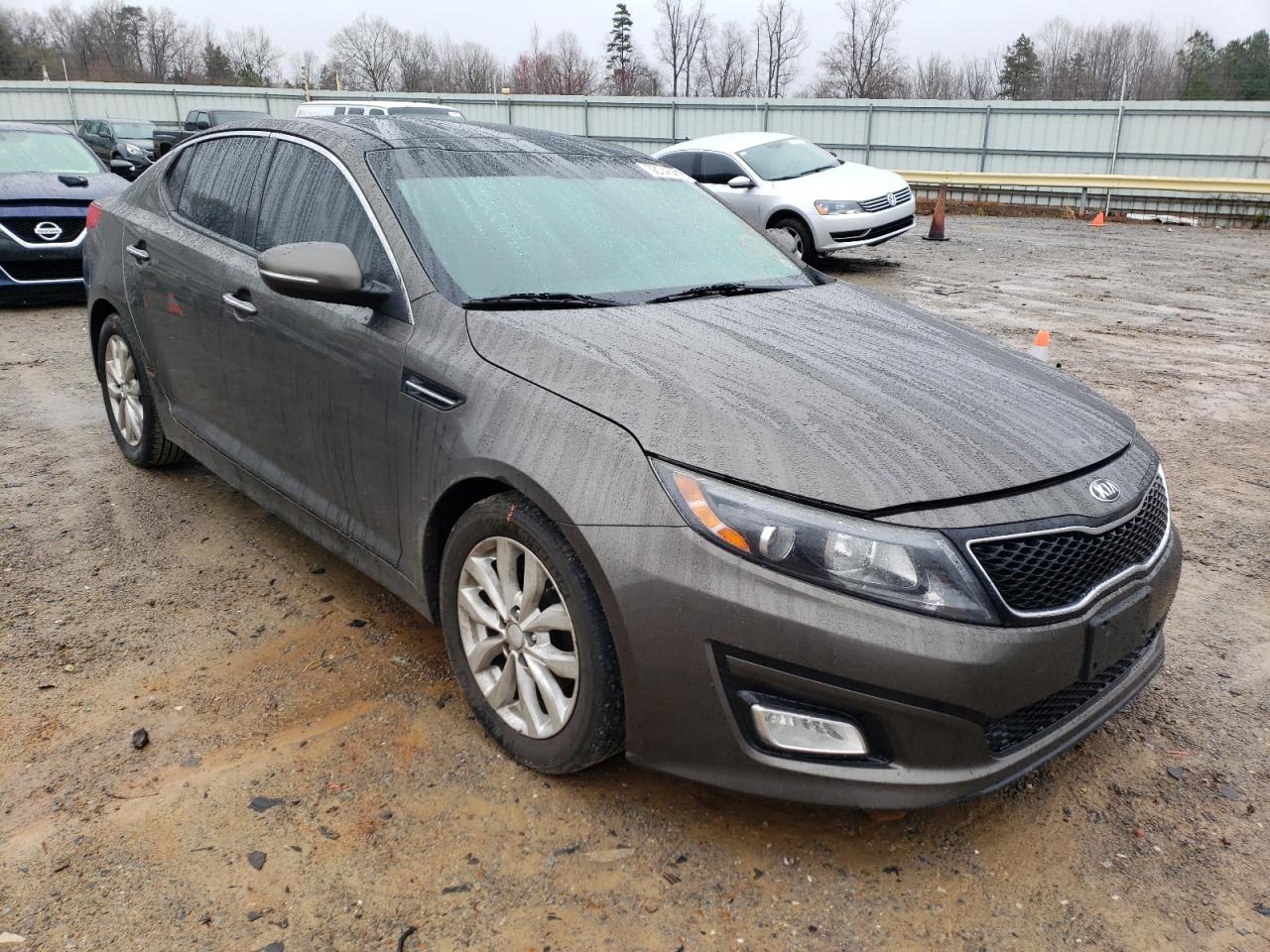 KIA OPTIMA EX 2015 with VIN 5XXGN4A79FG371846 - Photo from auction