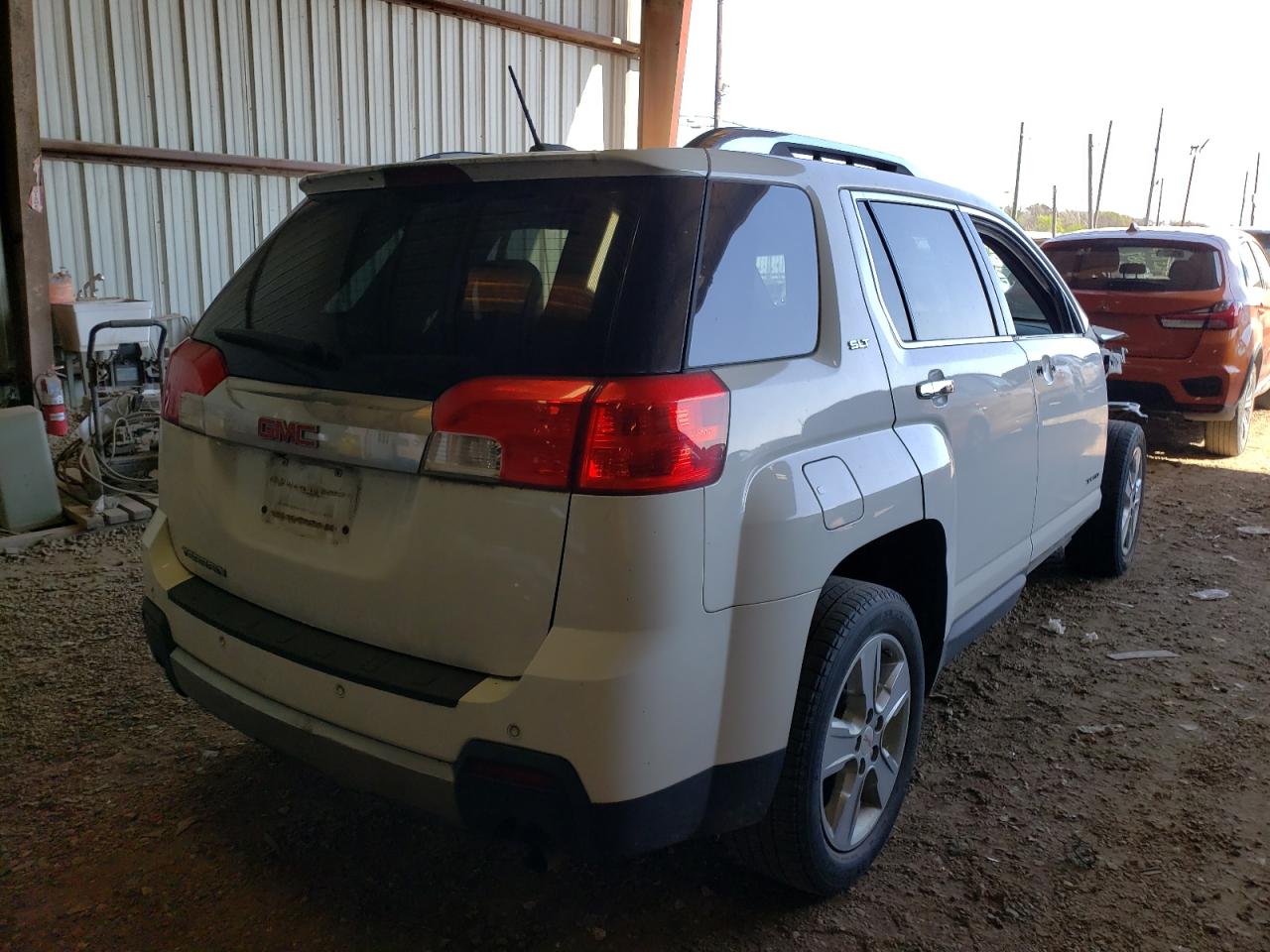 Photo 4 from auction – 2015 GMC TERRAIN SL with VIN 2GKFLTE33F6141865