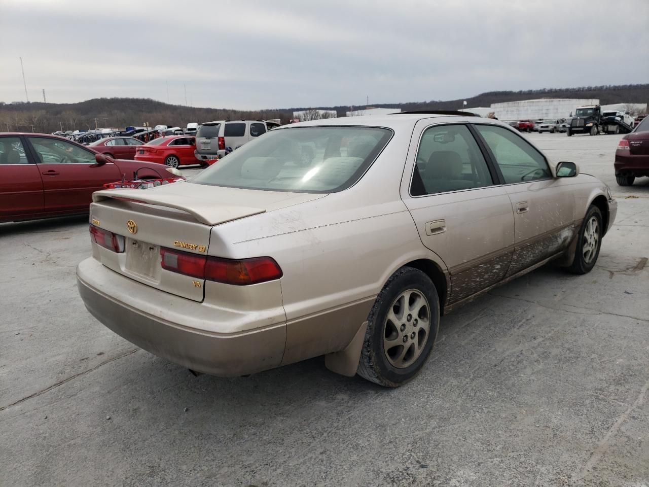 Photo 4 from auction – 1998 TOYOTA CAMRY CE with VIN 4T1BF28K0WU063234