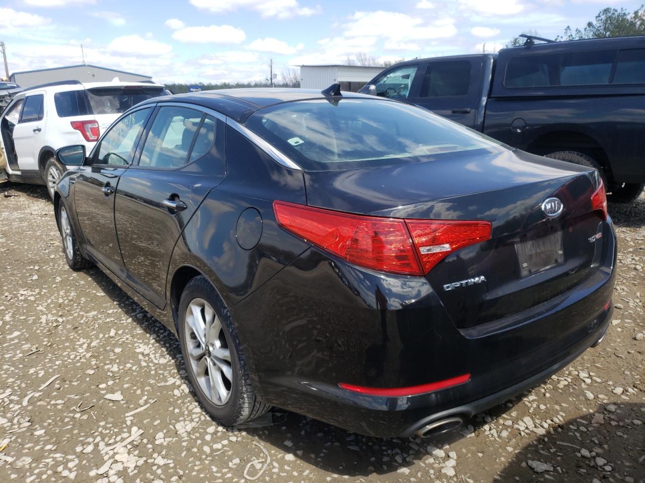 Photo 3 from auction – 2011 KIA OPTIMA EX with VIN KNAGN4A73B5166339