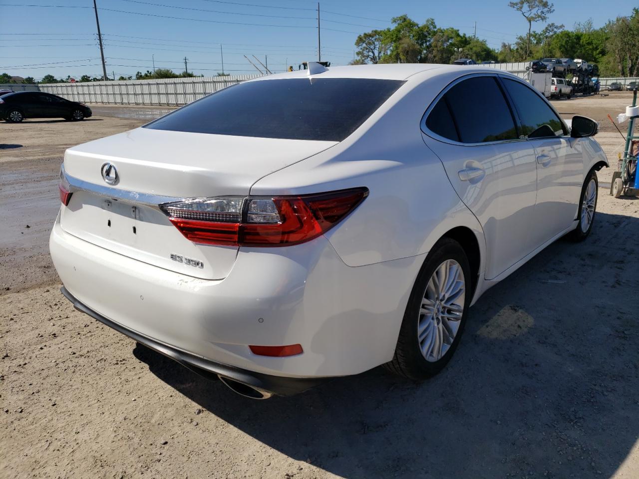 Photo 4 from auction – 2016 LEXUS ES 350 with VIN 58ABK1GGXGU017715