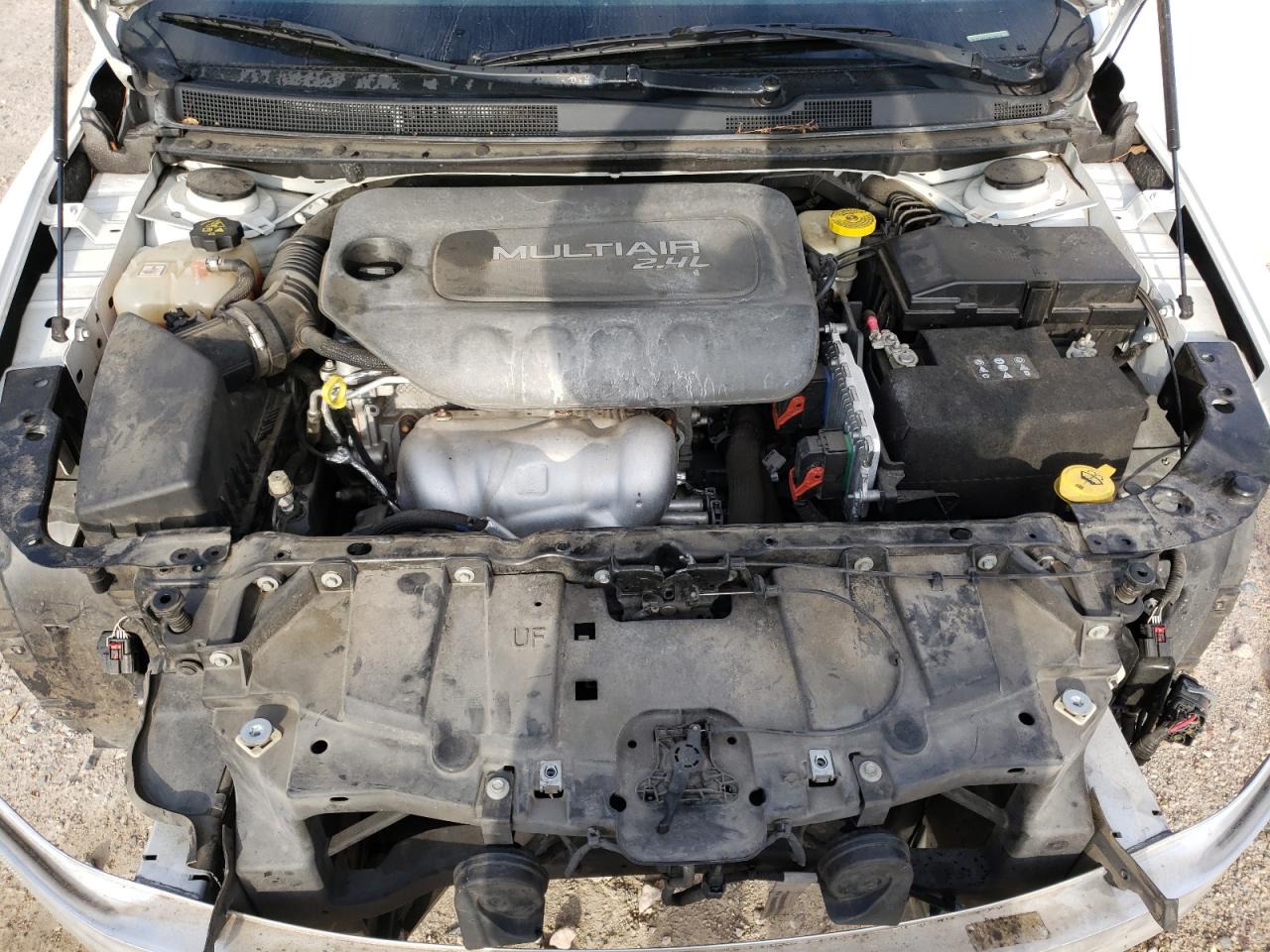 Photo 7 from auction – 2016 CHRYSLER 200 LIMITE with VIN 1C3CCCAB5GN129214