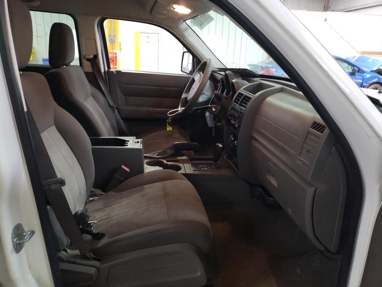 Photo 5 from auction – 2007 DODGE NITRO SXT with VIN 1D8GT28K97W740730