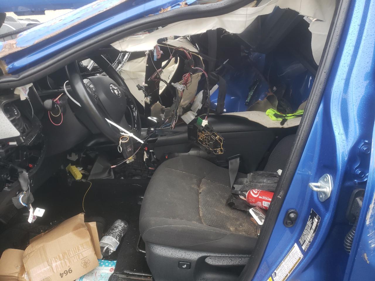Photo 5 from auction – 2018 TOYOTA C-HR XLE with VIN NMTKHMBX6JR024366