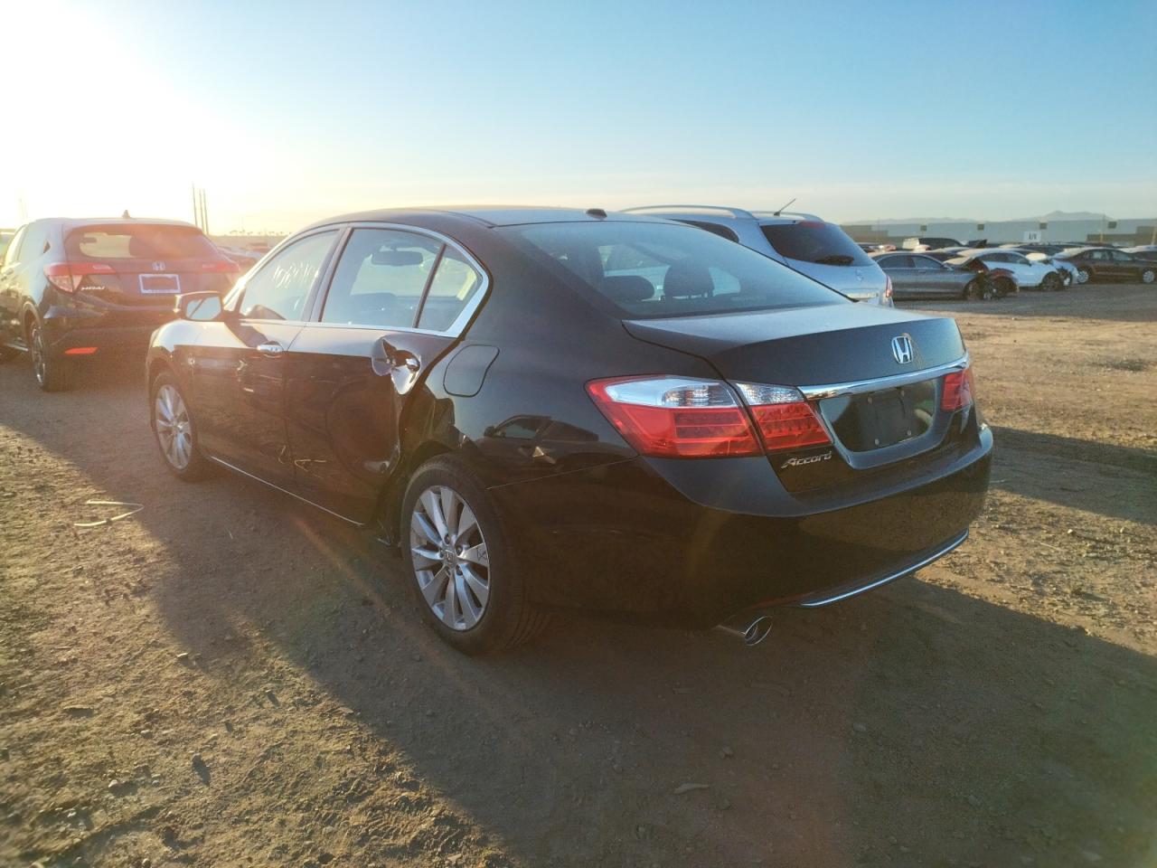 Photo 3 from auction – 2014 HONDA ACCORD EXL with VIN 1HGCR3F85EA011371