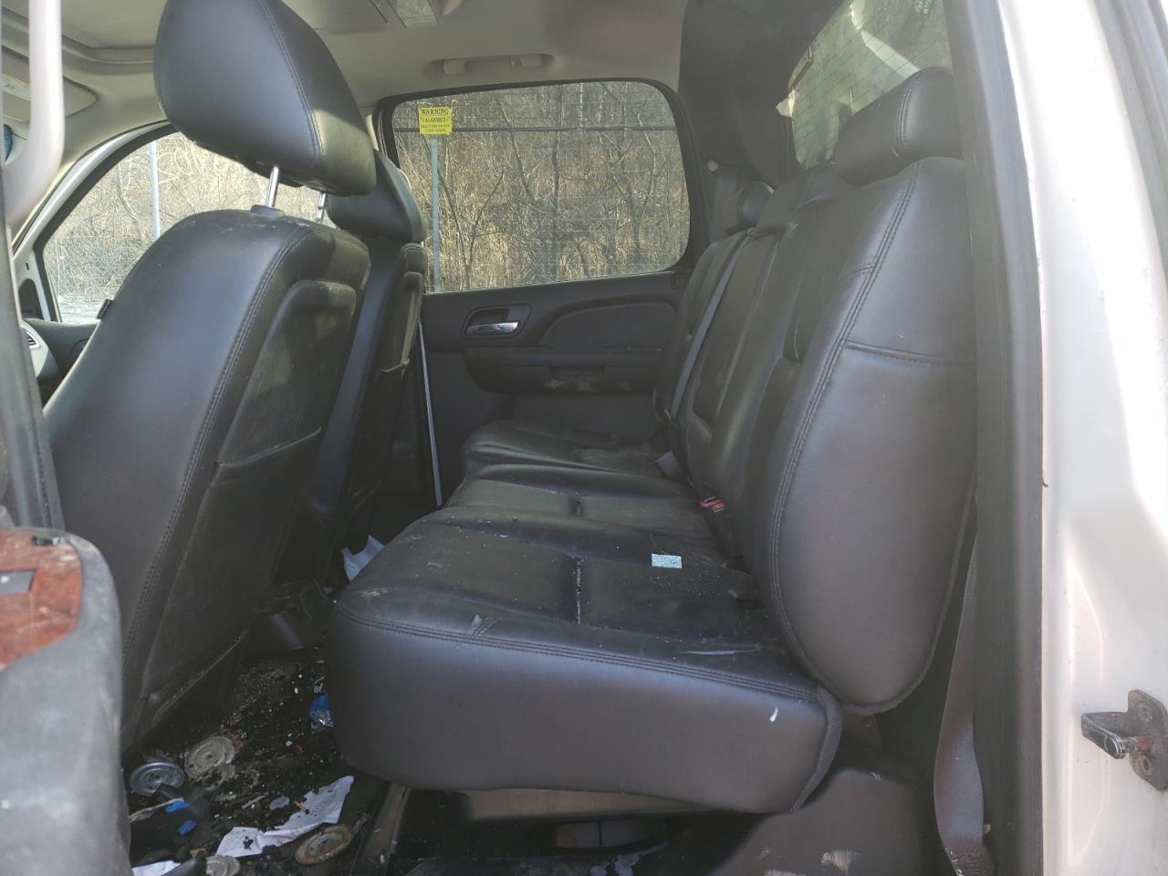 Photo 6 from auction – 2013 CHEVROLET AVALANCHE with VIN 3GNTKGE70DG130648