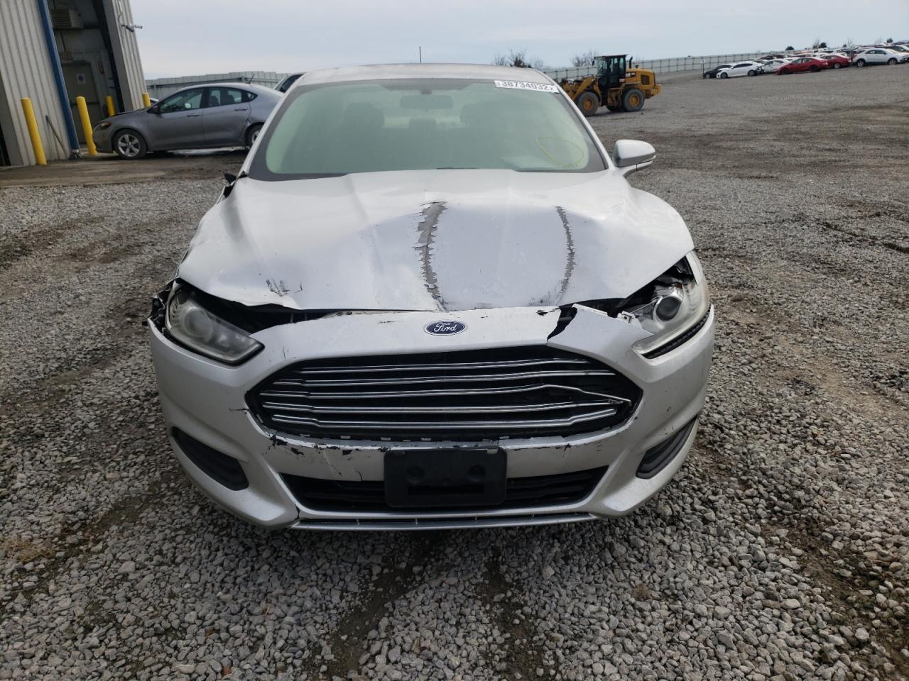 Photo 9 from auction – 2016 FORD FUSION SE with VIN 3FA6P0H7XGR334043