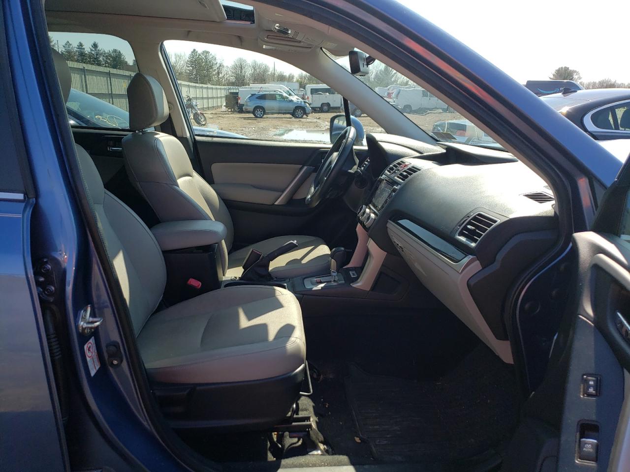 Photo 5 from auction – 2017 SUBARU FORESTER 2 with VIN JF2SJARC6HH596707