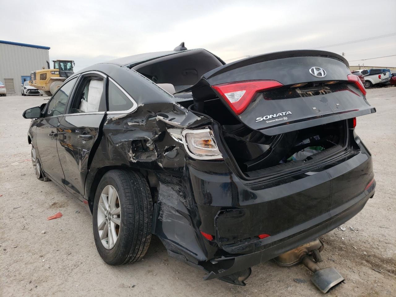 Photo 3 from auction – 2015 HYUNDAI SONATA SE with VIN 5NPE24AF4FH158847