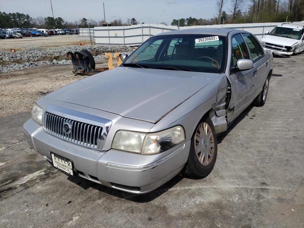 Photo 2 from auction – 2006 MERCURY GRAND MARQ with VIN 2MEFM74V16X610026