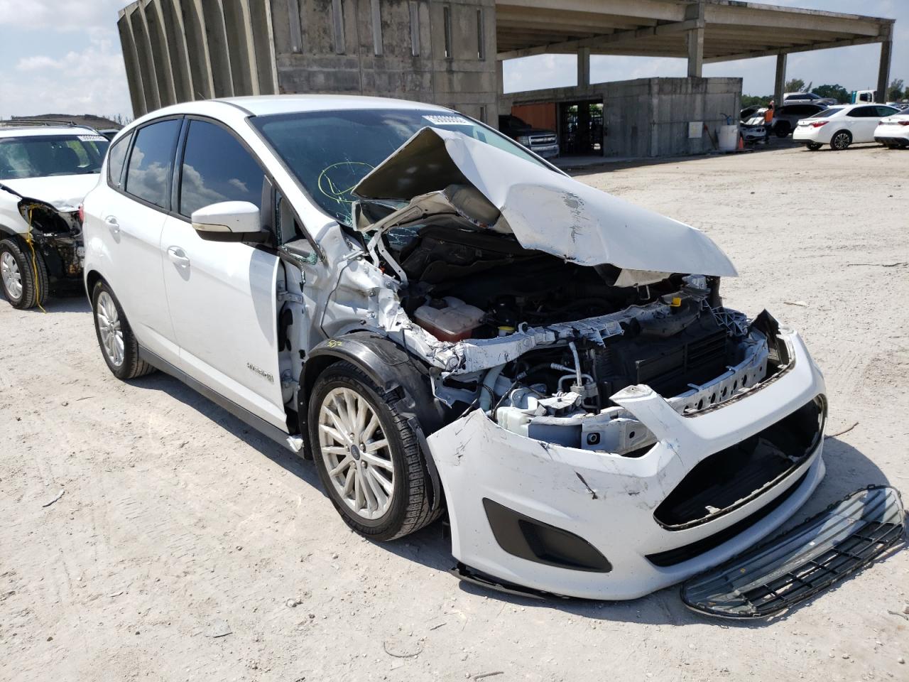 FORD C-MAX SE 2013 with VIN 1FADP5AU7DL555789 - Photo from auction