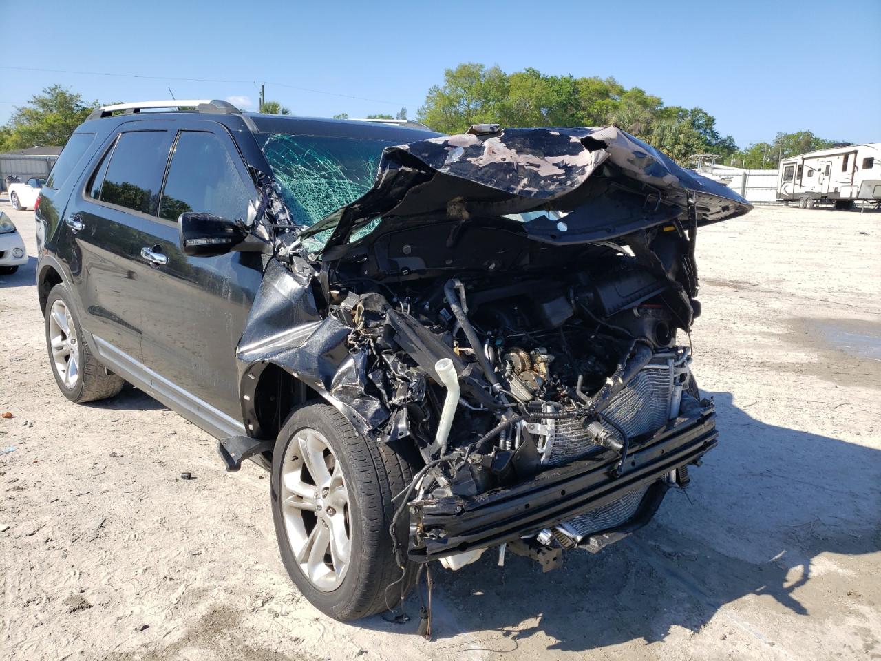 FORD EXPLORER L 2013 with VIN 1FM5K7F89DGC71511 - Photo from auction