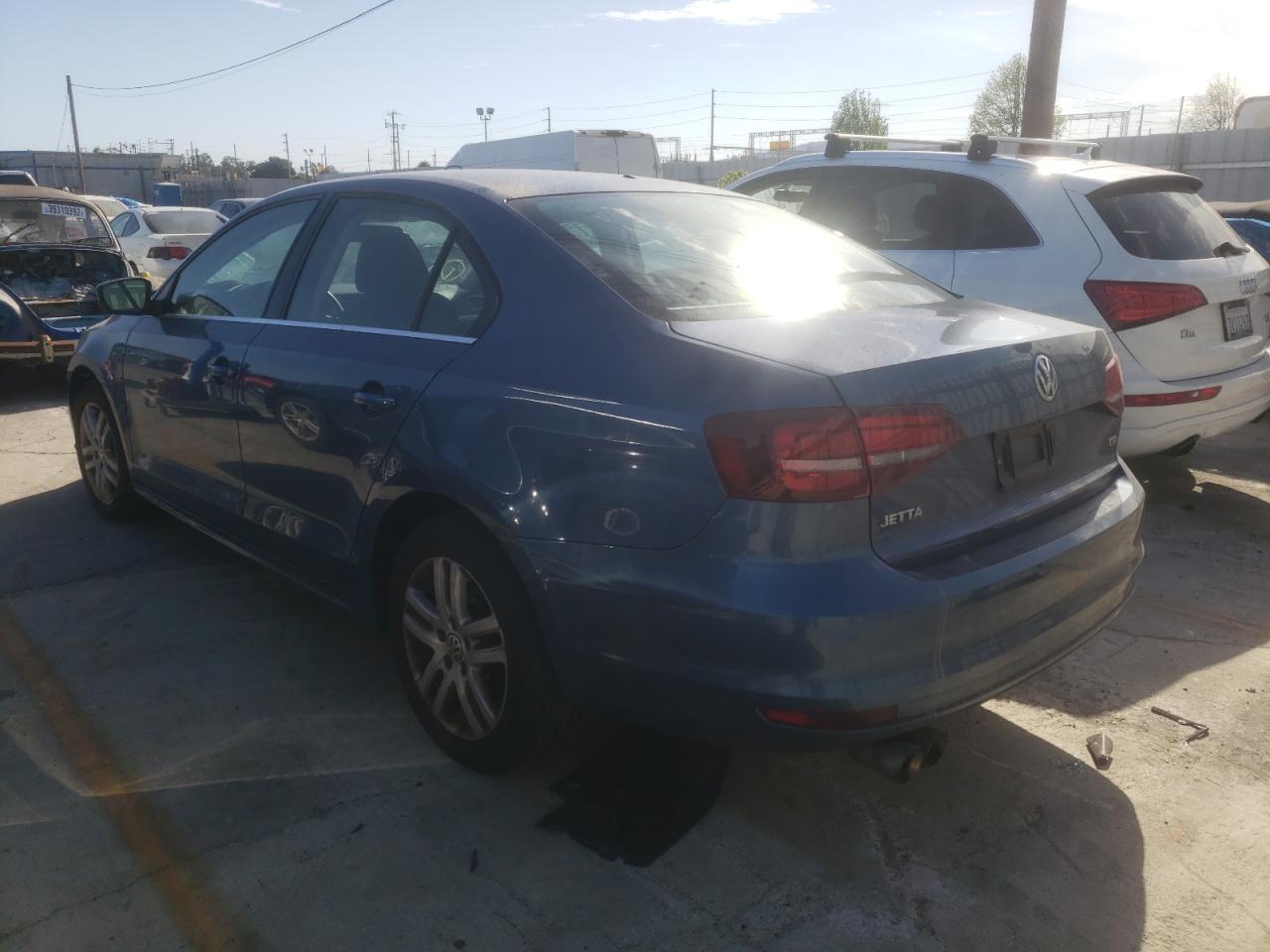 Photo 16 from auction – 2017 VOLKSWAGEN JETTA S with VIN 3VW2B7AJ8HM262857