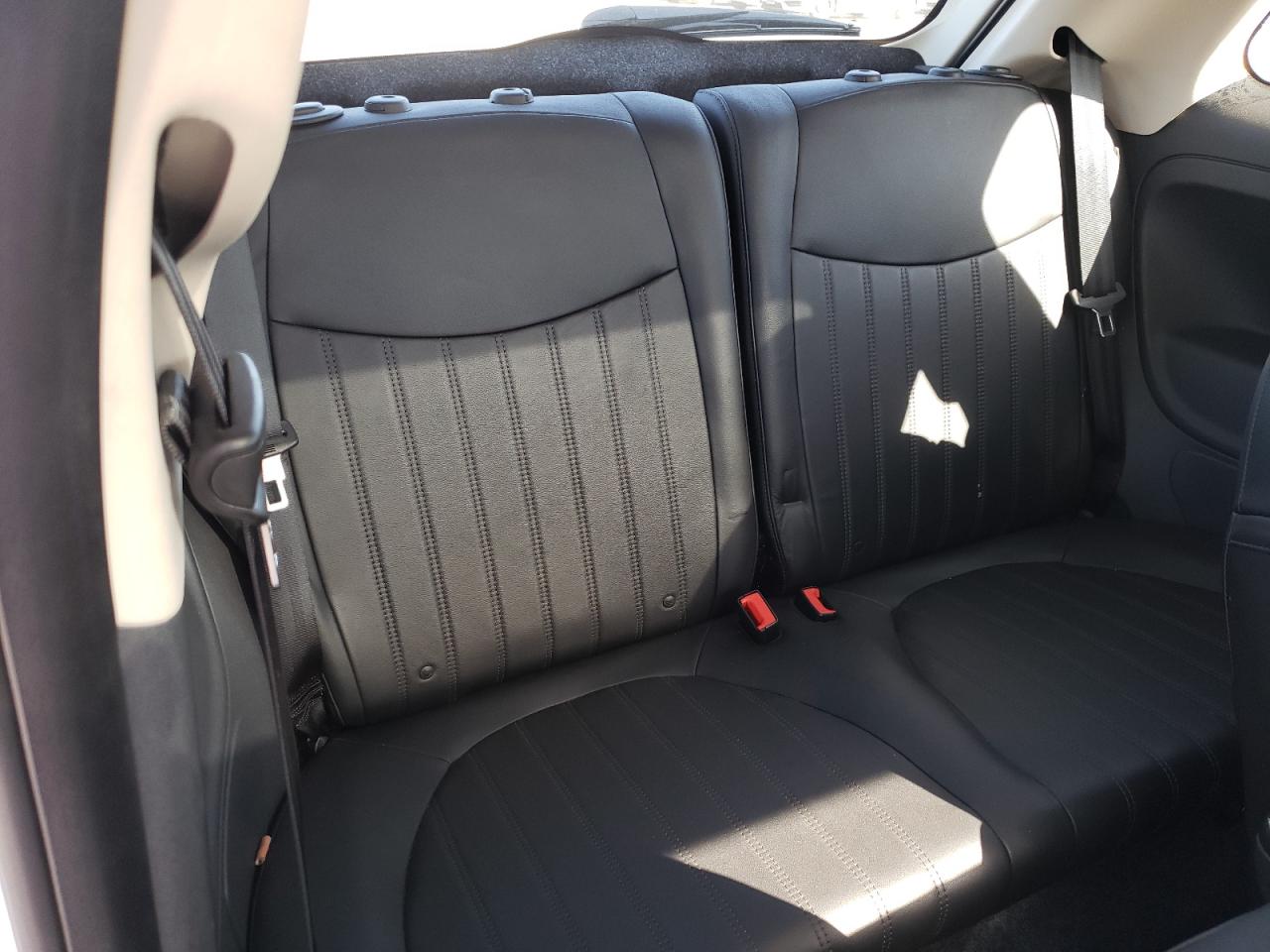 Photo 6 from auction – 2018 FIAT 500 LOUNGE with VIN 3C3CFFCH1JT524136
