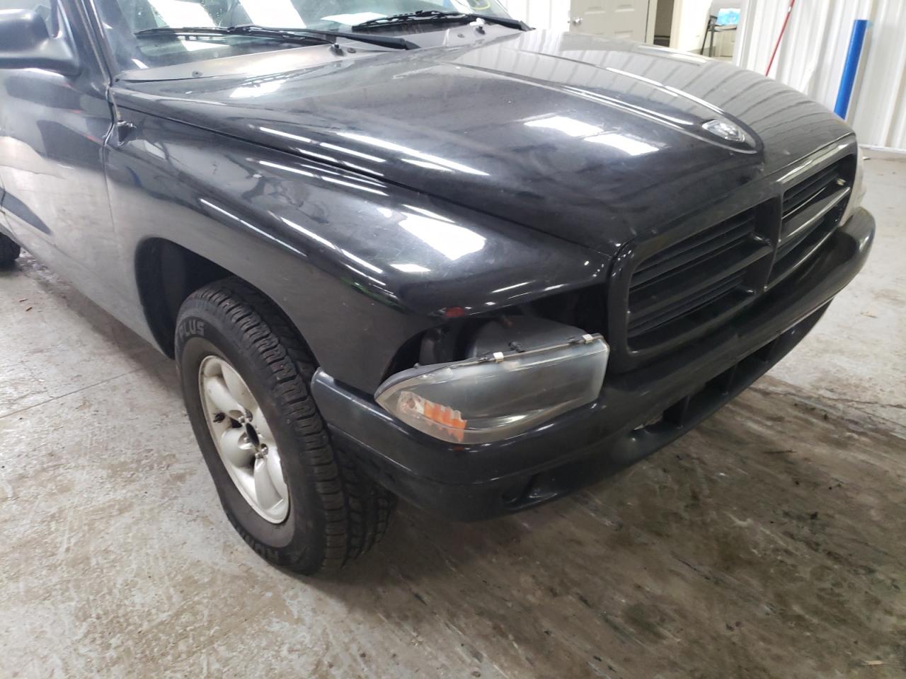 Photo 9 from auction – 2003 DODGE DURANGO SP with VIN 1D4HR38N93F520793