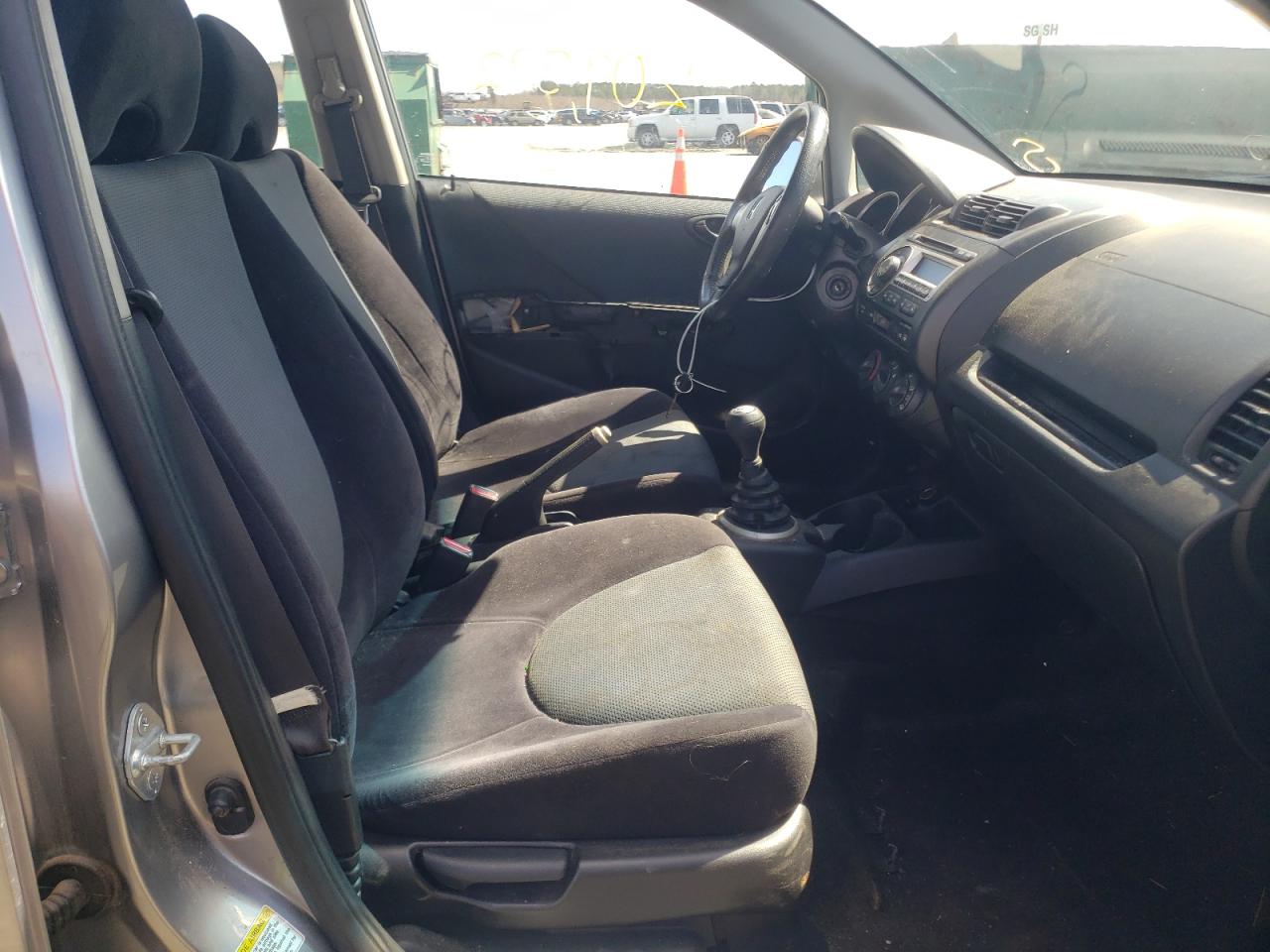 Photo 5 from auction – 2007 HONDA FIT S with VIN JHMGD37697S038595