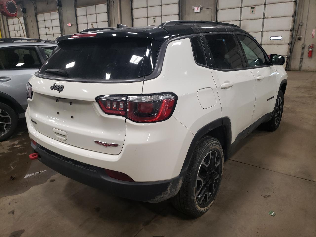 Photo 4 from auction – 2019 JEEP COMPASS TR with VIN 3C4NJDDB7KT733433