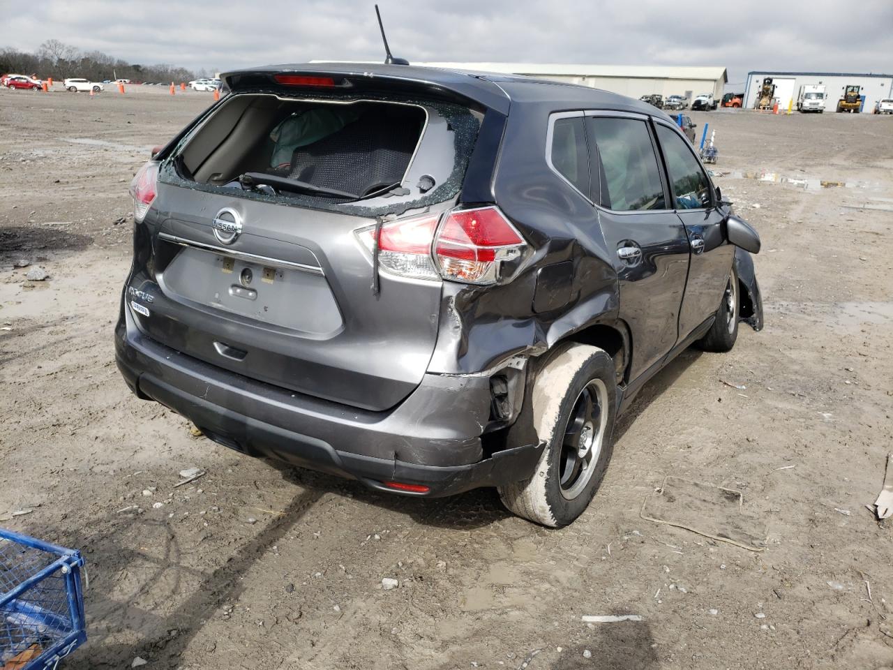 Photo 4 from auction – 2015 NISSAN ROGUE S with VIN KNMAT2MTXFP529449