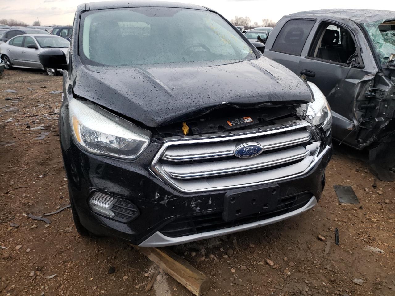 Photo 9 from auction – 2017 FORD ESCAPE SE with VIN 1FMCU9GD4HUC36679