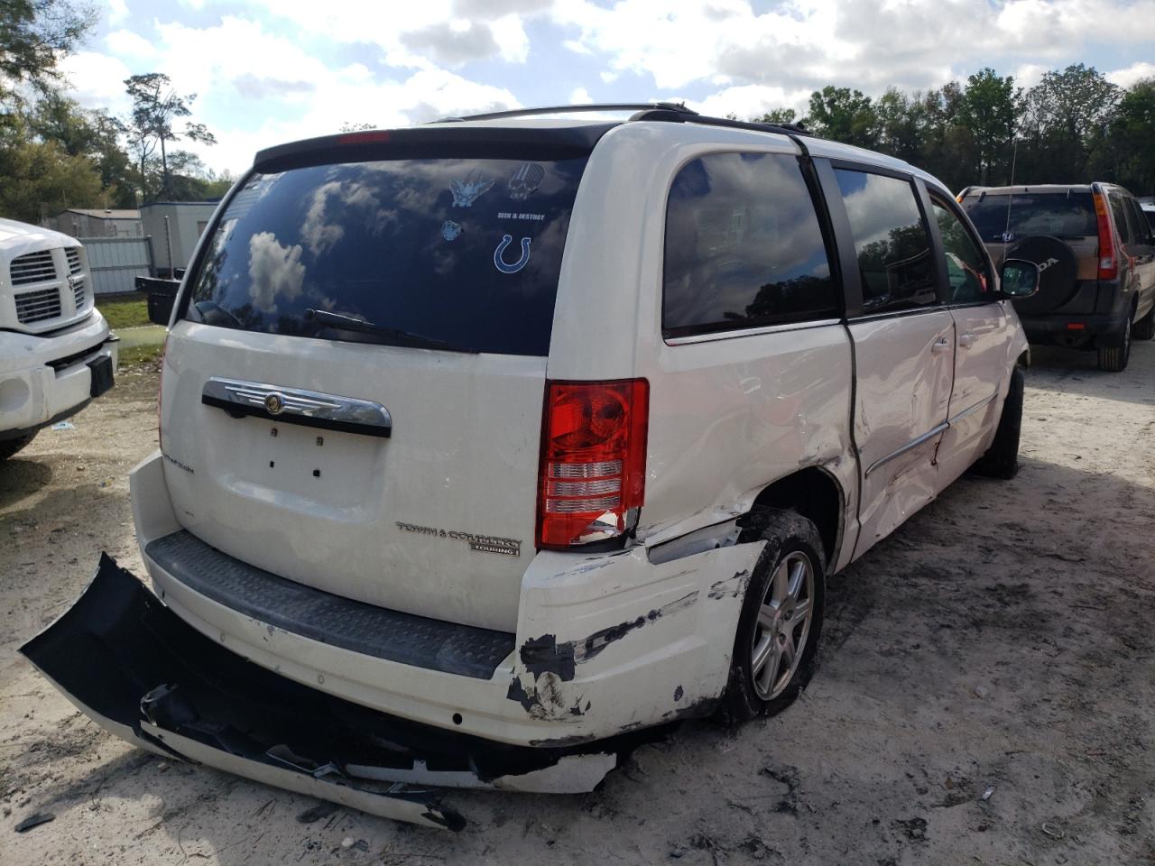 Photo 4 from auction – 2009 CHRYSLER TOWN & COU with VIN 2A8HR54169R631887