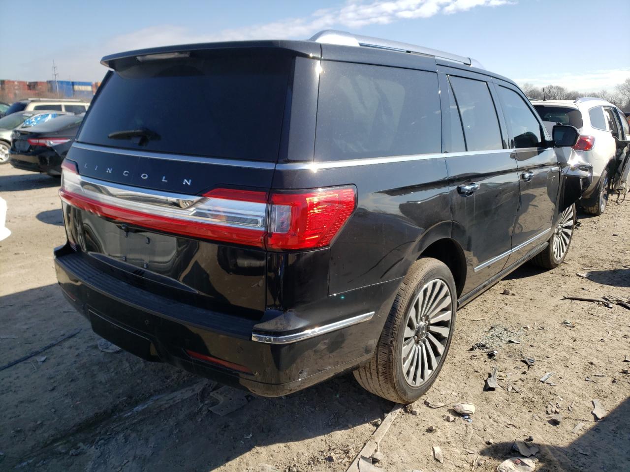 Photo 4 from auction – 2018 LINCOLN NAVIGATOR with VIN 5LMJJ2LT3JEL22258