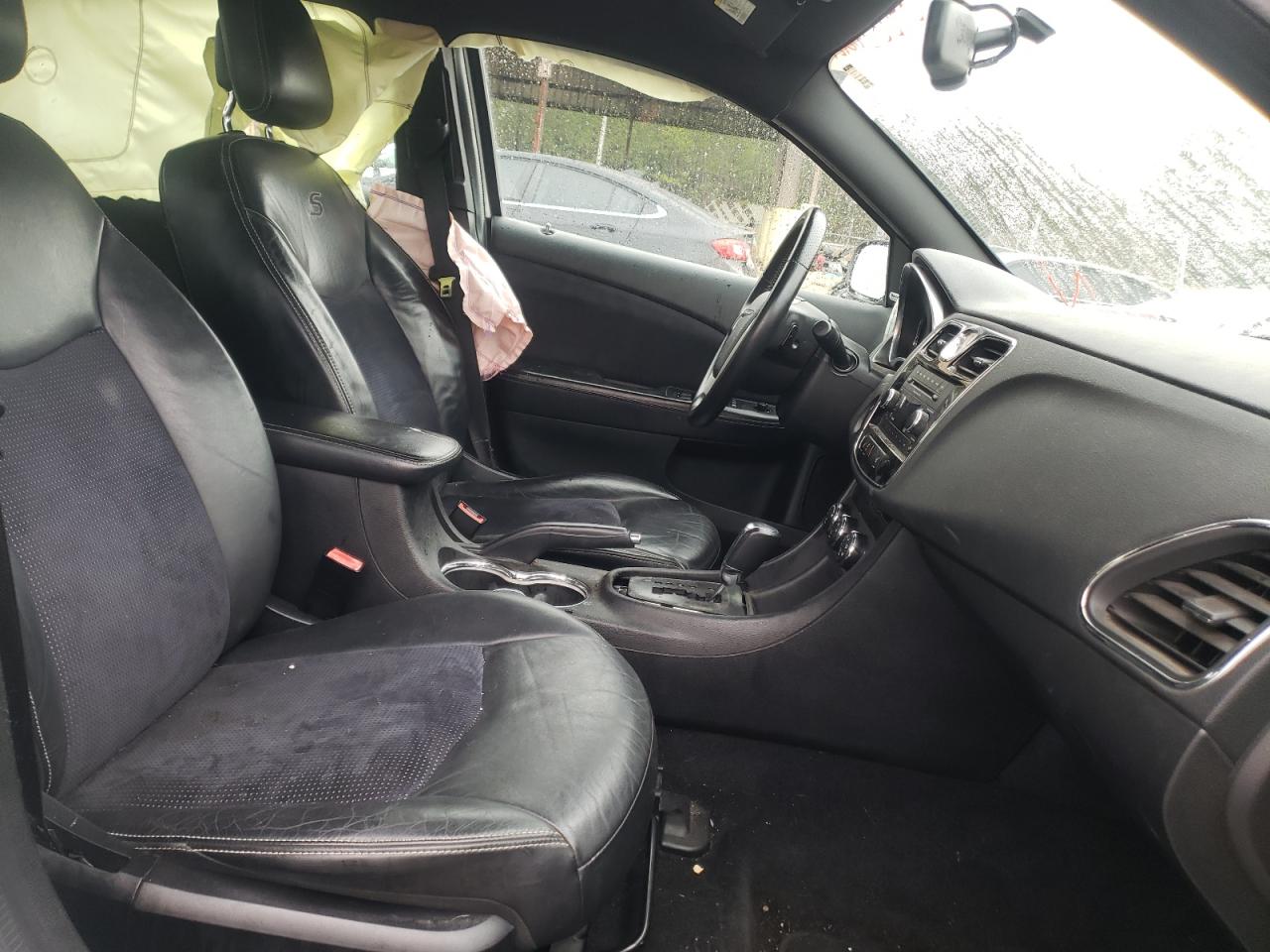 Photo 5 from auction – 2014 CHRYSLER 200 LIMITE with VIN 1C3CCBCG0EN164386