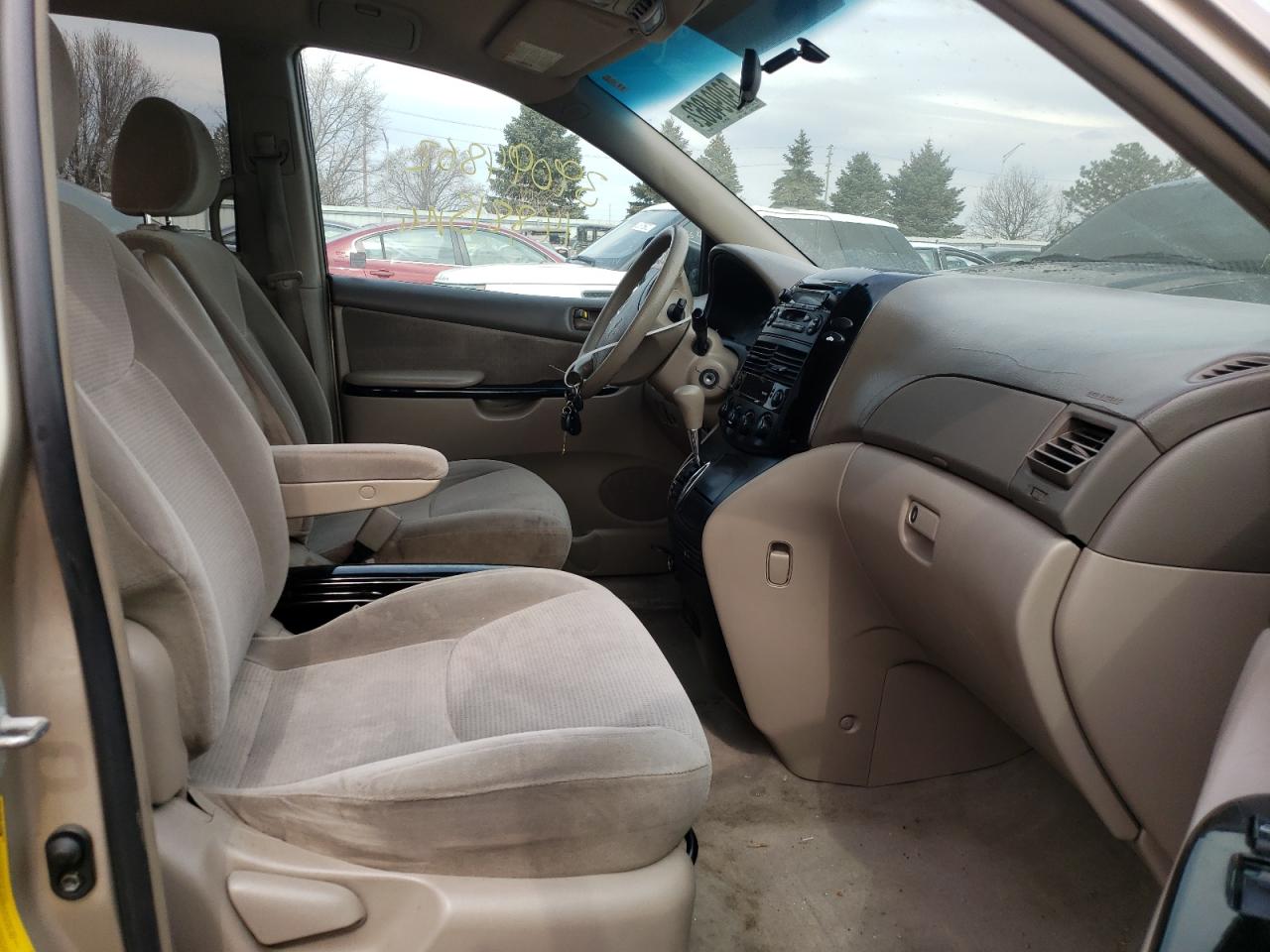 Photo 5 from auction – 2004 TOYOTA SIENNA CE with VIN 5TDZA23C44S201859