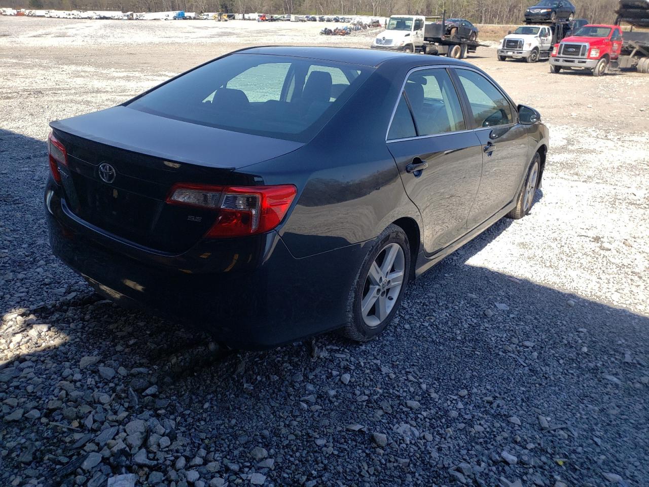 Photo 4 from auction – 2014 TOYOTA CAMRY L with VIN 4T1BF1FK9EU375550