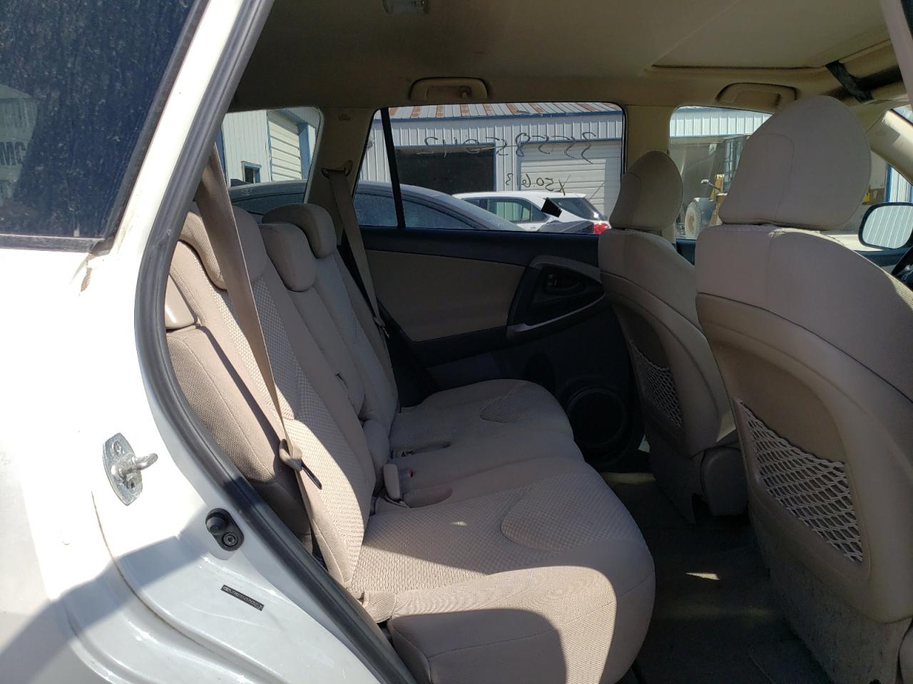 Photo 6 from auction – 2007 TOYOTA RAV4 LIMIT with VIN JTMBD31V375053135