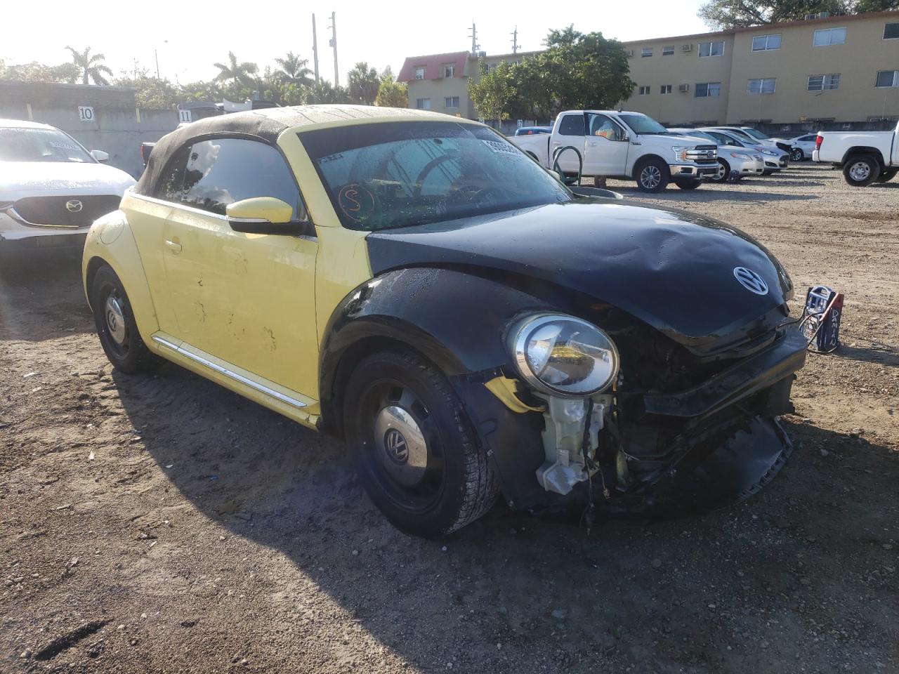 VOLKSWAGEN BEETLE 2013 with VIN 3VW5P7AT0DM821571 - Photo from auction