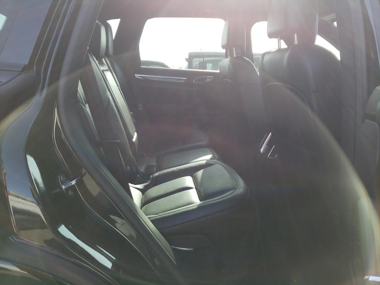 Photo 6 from auction – 2017 PORSCHE CAYENNE with VIN WP1AA2A26HKA91254