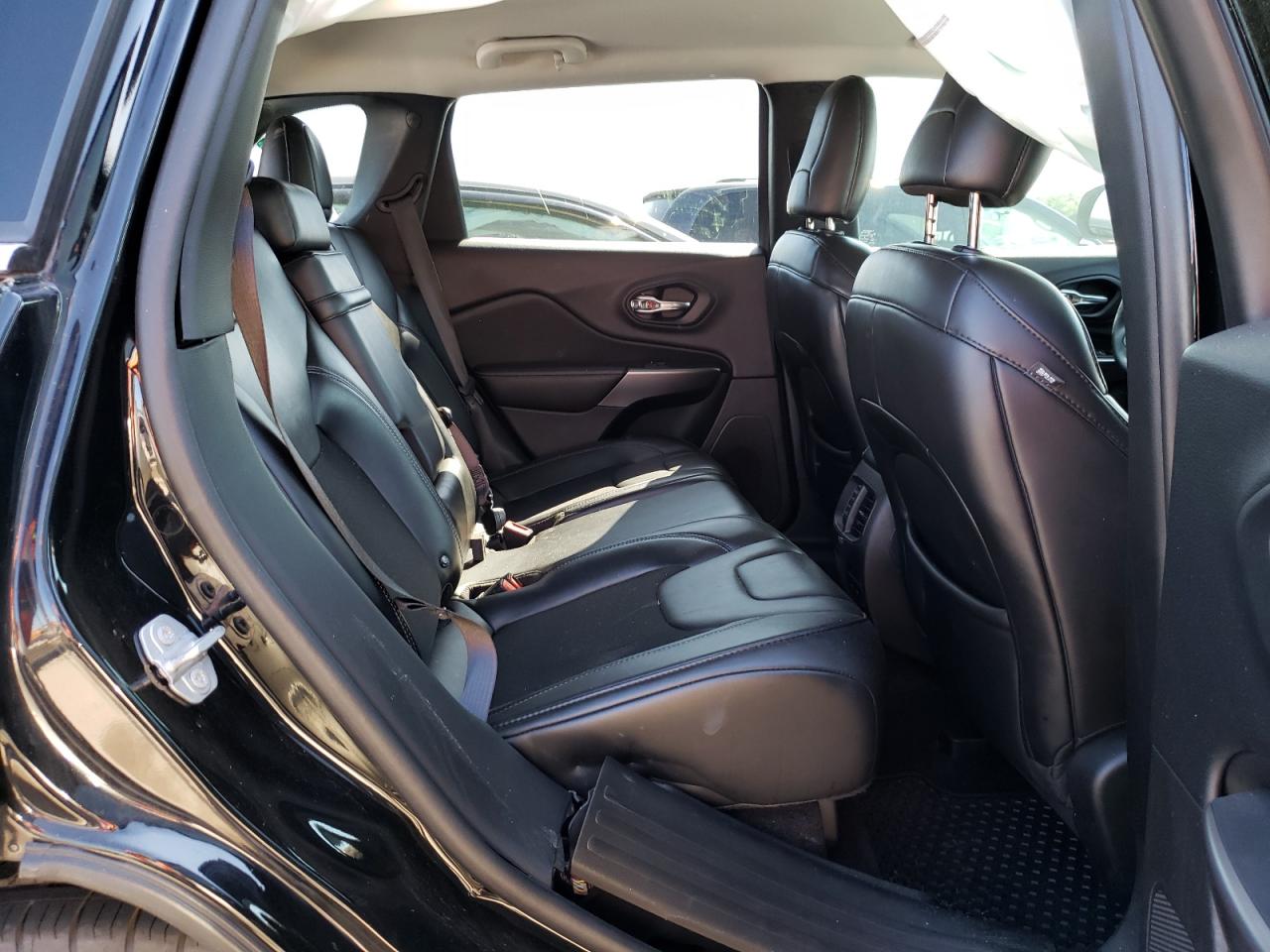 Photo 6 from auction – 2019 JEEP CHEROKEE L with VIN 1C4PJMLBXKD112722