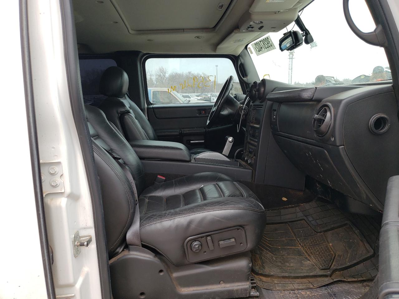 Photo 5 from auction – 2005 HUMMER H2 SUT with VIN 5GRGN22U75H131767