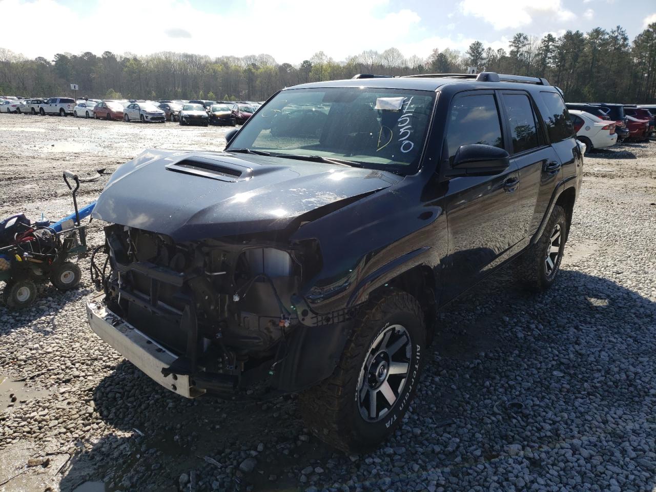 Foto 2 de la subasta – 2018 TOYOTA 4RUNNER SR con VIN JTEBU5JR8J5604550