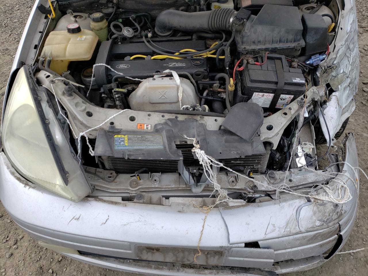 Photo 7 from auction – 2002 FORD FOCUS ZX5 with VIN 3FAFP37392R229857