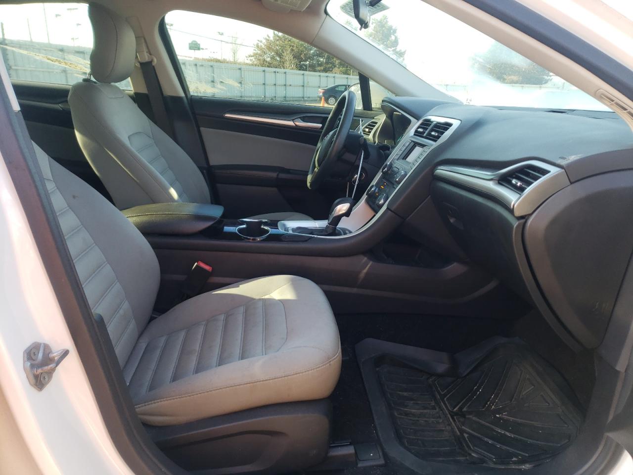 Photo 5 from auction – 2014 FORD FUSION S with VIN 1FA6P0G77E5366479
