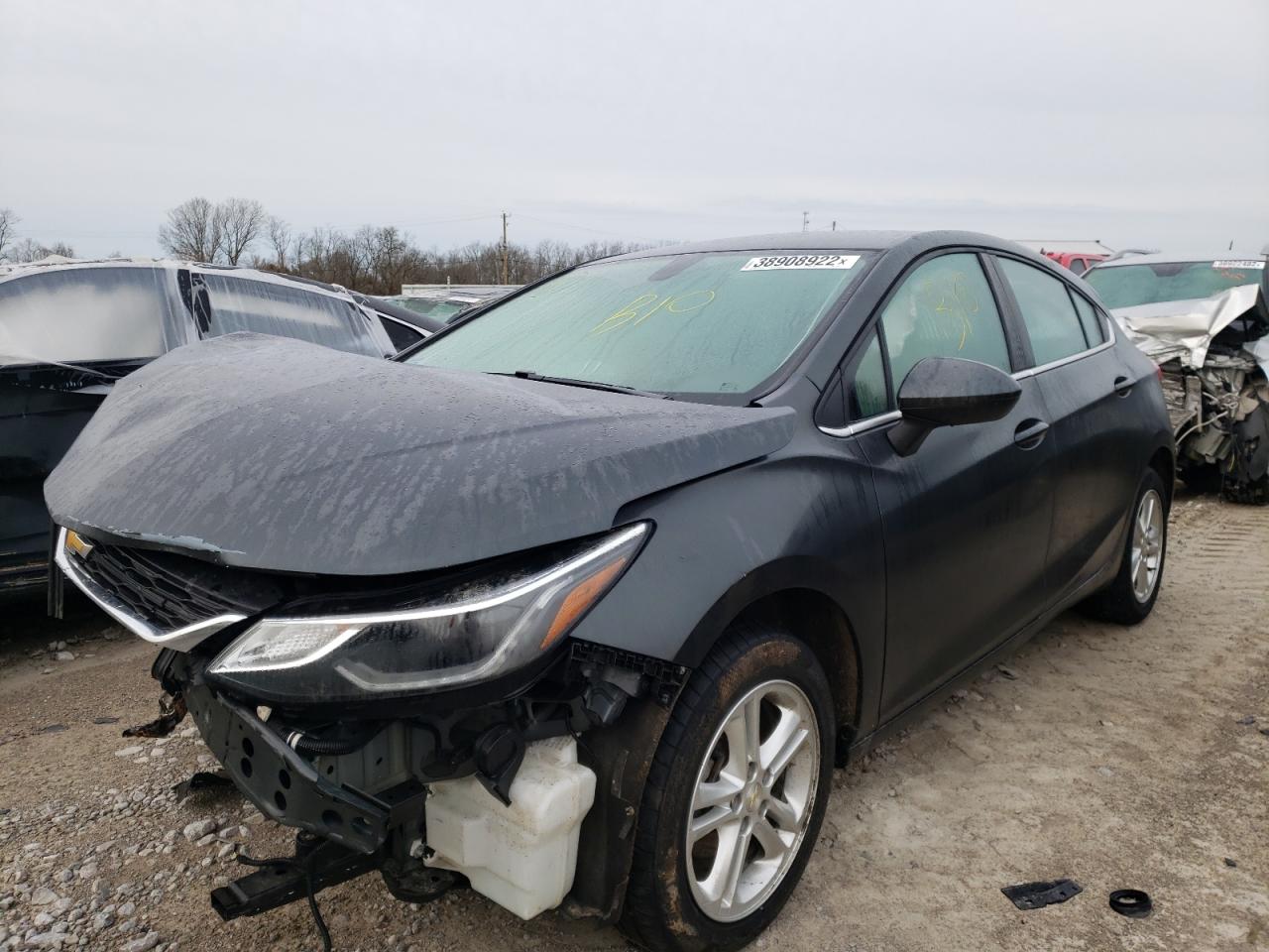 Photo 2 from auction – 2018 CHEVROLET CRUZE LT with VIN 3G1BE6SM2JS523925
